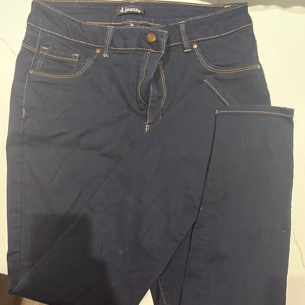 Great skinny dark wash jean